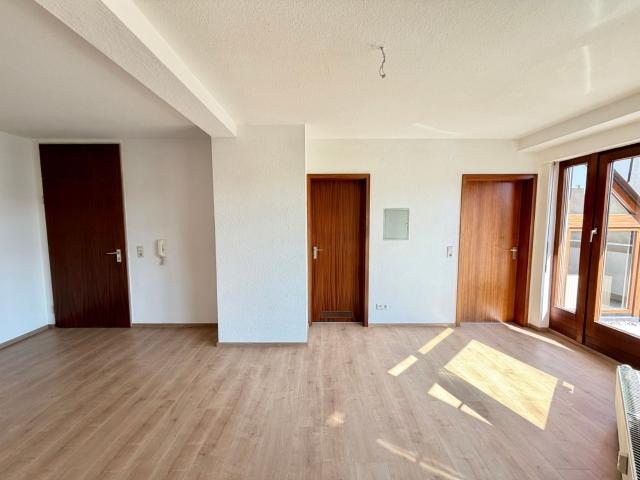 Helle 2 Zimmer Wohnung mit Balkon in Rangendingen
