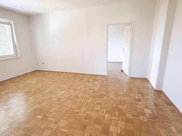 Helle 2 Zimmer Wohnung mit Balkon in ruhiger Lage nahe dem LKH Graz