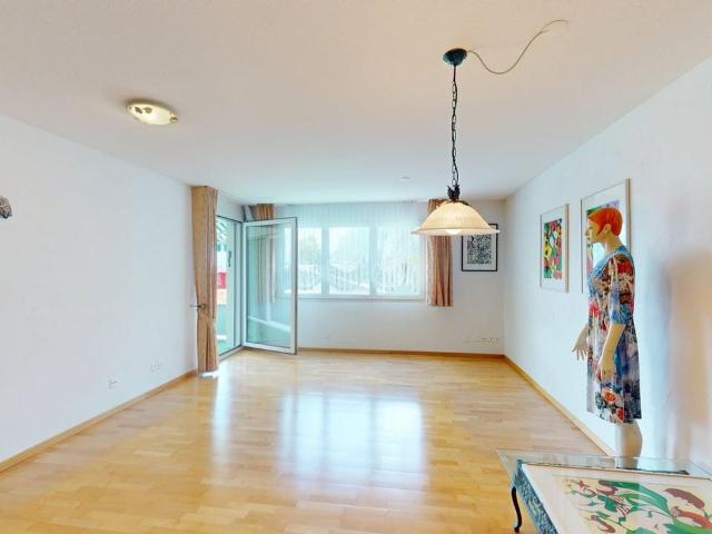 Helle 2 Zimmer Wohnung mit Balkon in Walenstadt kaufen