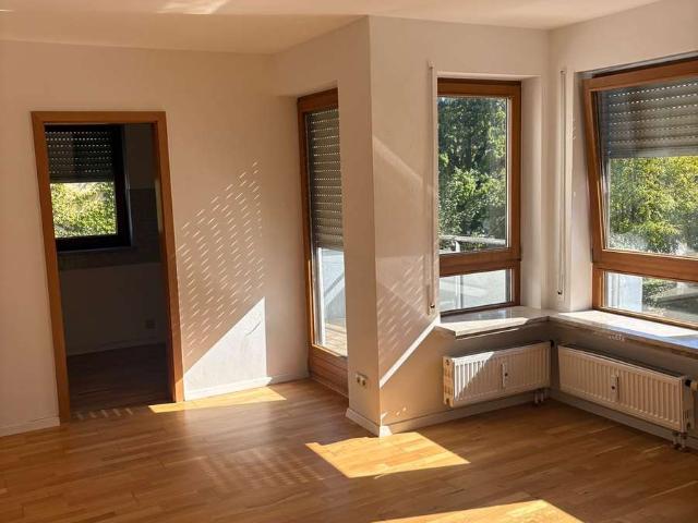 Helle 2 Zimmer Wohnung mit Balkon in zentraler Lage von Rosenheim