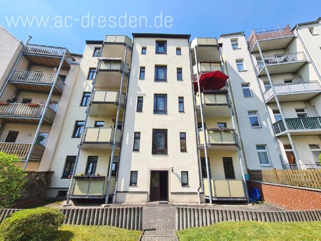 Helle 2 Zimmer Wohnung mit Balkon nahe zum Zeisigwald!