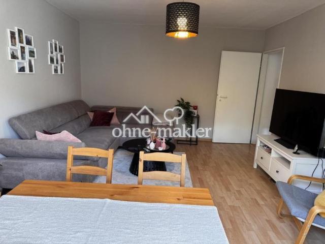 Helle 2 Zimmer Wohnung mit Balkon & neuer Einbauküche in Reinbek
