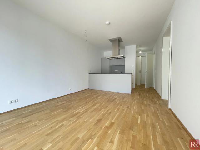 Helle 2 Zimmer Wohnung mit Balkon und durchdachtem Grundriss