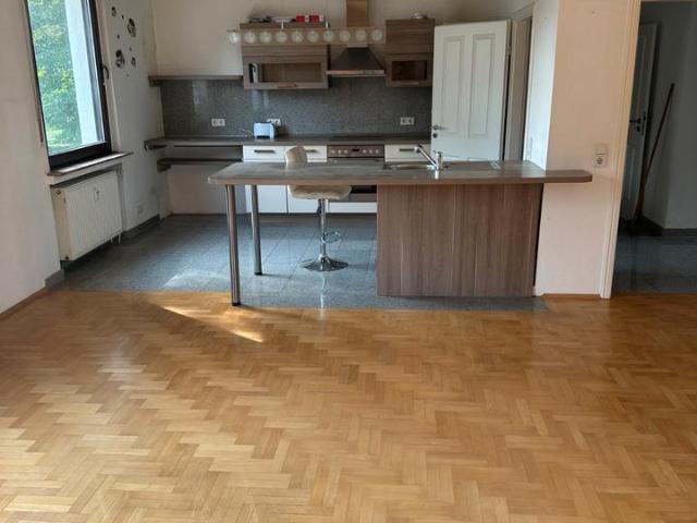 Helle 2 Zimmer Wohnung mit Balkon und Küche in Aplerbeck