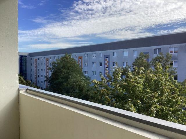 Helle 2 Zimmer Wohnung mit Balkon zum Wohlfühlen