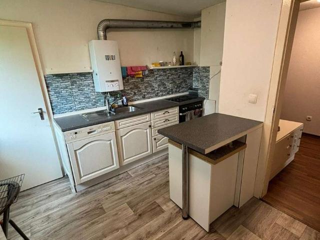 Helle 2 Zimmer Wohnung mit Einbauküche