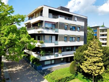 Helle 2 Zimmer Wohnung mit Einbauküche und Balkon