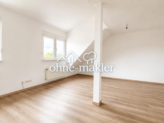 Helle 2 Zimmer Wohnung mit Einbauküche und Dachterrasse