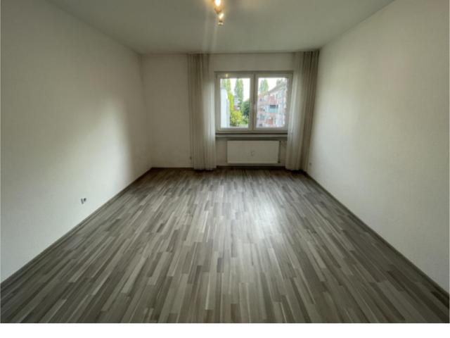 Helle 2 Zimmer Wohnung mit Einbauküche nahe Europaviertel
