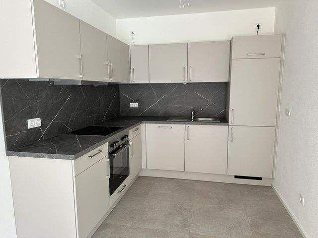 Helle 2 Zimmer Wohnung mit Gartenanteil