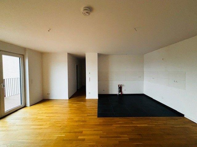 Helle 2 Zimmer Wohnung mit großem Wohlfühl Balkon zum Sonne tanken in Arheilgen ab sofort frei