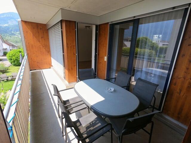 Helle 2 Zimmer Wohnung mit großer Loggia, Bergblick & Tiefgarage in Nüziders zu vermieten
