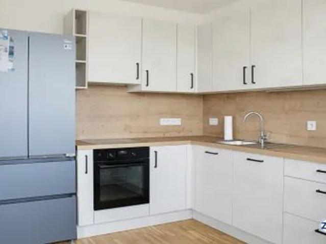 Helle 2 ZIMMER WOHNUNG MIT großer TERRASSE NÄHE U6!