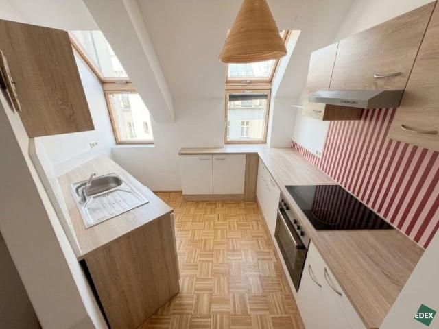 Helle 2 Zimmer Wohnung mit großzügigem Wohnbereich nahe Augarten!