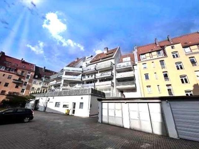 Helle 2 Zimmer Wohnung mit Küche & Traumbalkon