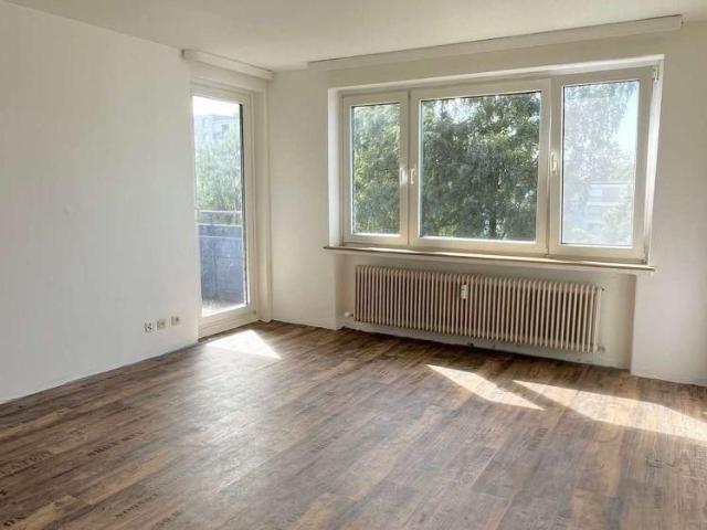 Helle 2 Zimmer Wohnung mit Loggia, Aufzug in Bremen Huchting – Robinsbalje 20