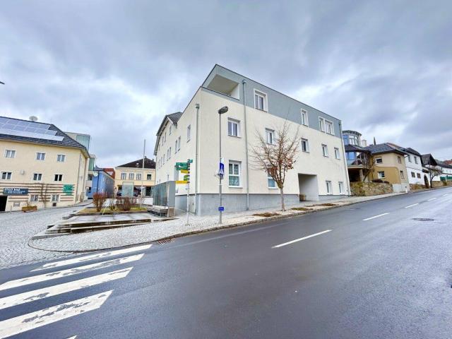 HELLE 2 ZIMMER WOHNUNG MIT LOGGIA IN NEUMAKRT– GEPFLEGT 87,88 m²