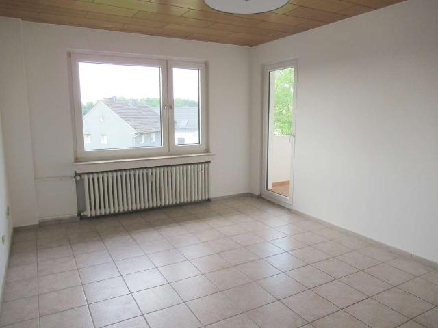 Helle 2 Zimmer Wohnung mit Loggia in Rösrath