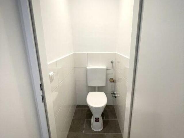 Helle 2 Zimmer Wohnung mit Loggia – sofort beziehbar!