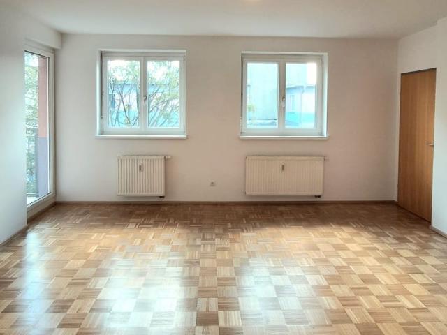 Helle 2 Zimmer Wohnung mit Loggia Provisionsfrei!