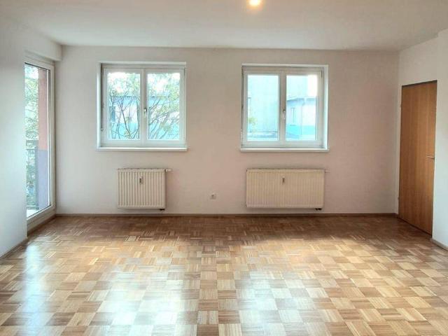Helle 2 Zimmer Wohnung mit Loggia Provisionsfrei!