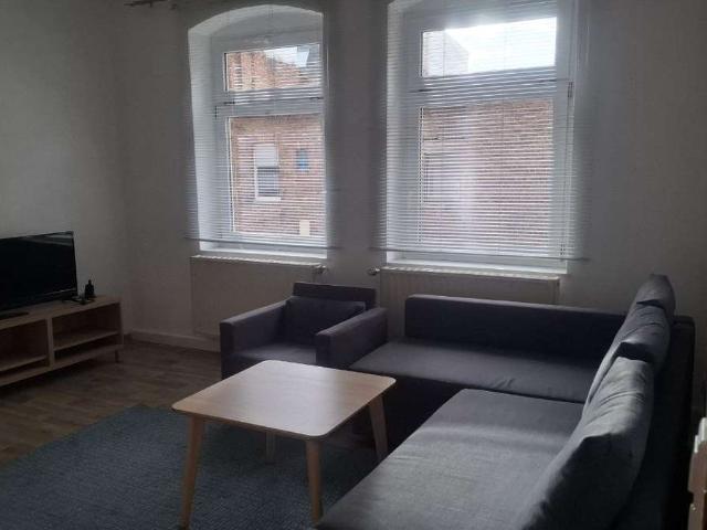 Helle 2 Zimmer Wohnung mit Möbeln – sofort bezugsfrei