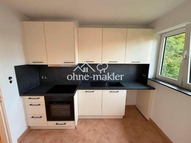 Helle 2 Zimmer Wohnung mit moderner Küche & Balkon