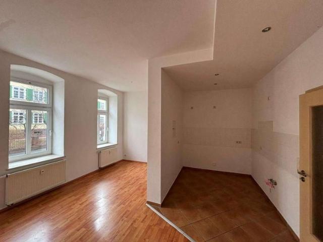 Helle 2 Zimmer Wohnung mit offener Küche in Döbeln