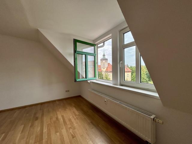 Helle 2 Zimmer Wohnung mit Parkett & Tageslichtbad in Leipzig Leutzsch