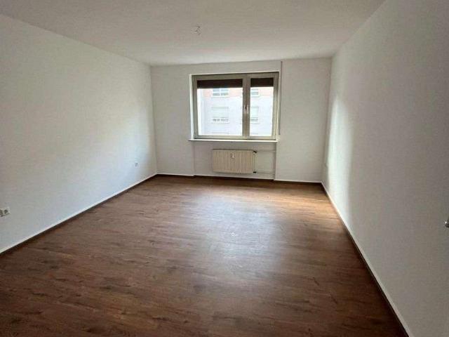 Helle 2 Zimmer Wohnung mit separater Küche – frisch renoviert in Ludwigshafen