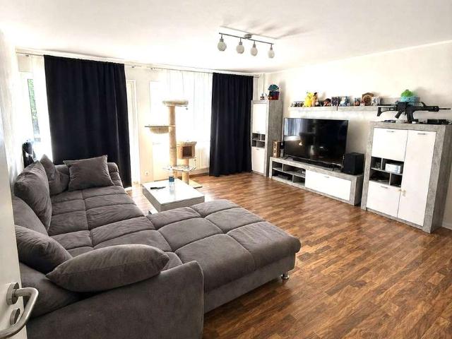 Helle 2 Zimmer Wohnung mit Sonnenbalkon, Stellplatz & Aufzug – provisionsfrei in Kriftel
