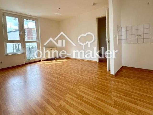 Helle 2 Zimmer Wohnung mit Süd Balkon und Aufzug in Leipzig Grünau