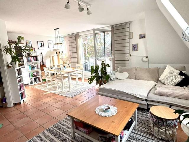 Helle 2 Zimmer Wohnung mit Süd Balkon und EBK am Botanischen Garten