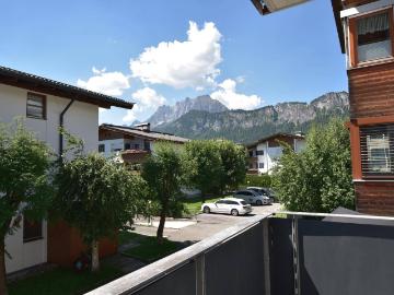 Helle 2 Zimmer Wohnung mit Südbalkon und Bergblick