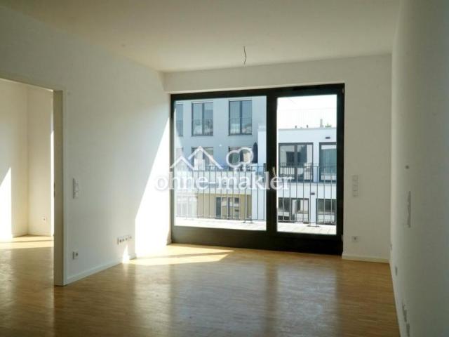 Helle 2 Zimmer Wohnung mitten in Berlin