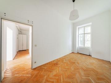 Helle 2 Zimmer Wohnung, Nähe Kutschkermarkt
