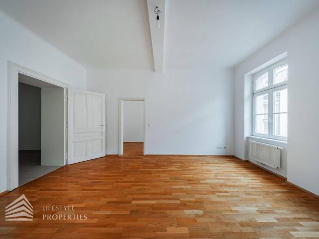 Helle 2 Zimmer Wohnung, Nähe Landstraße Hauptstraße