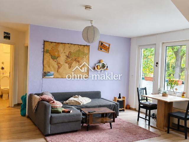 Helle 2 Zimmer Wohnung, Balkon, modernes Bad