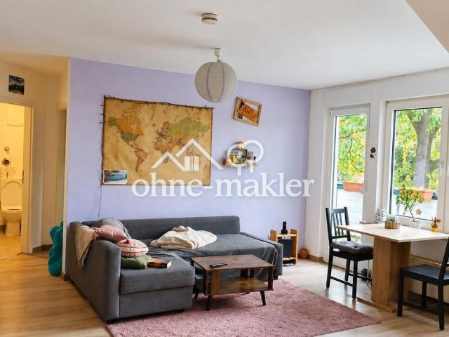 Helle 2 Zimmer Wohnung, Balkon, modernes Bad