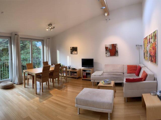 Helle 2 Zimmer Wohnung beim Leopoldskroner Weiher