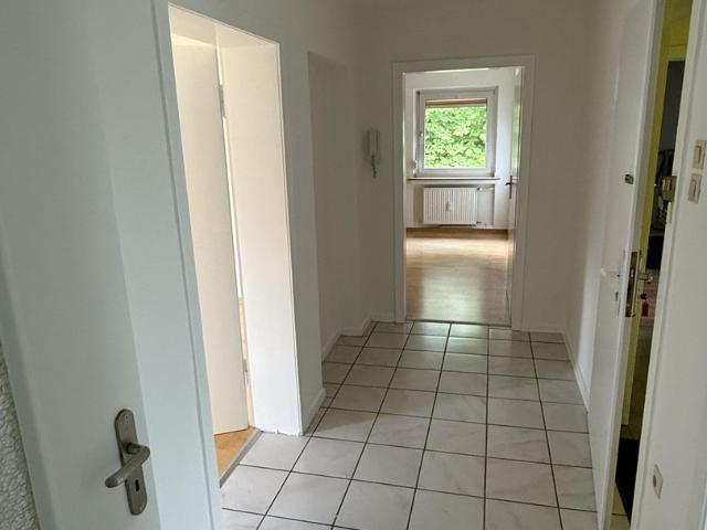 Helle 2 Zimmer Wohnung im DG mit großem Balkon– nördliche Gartenstadt
