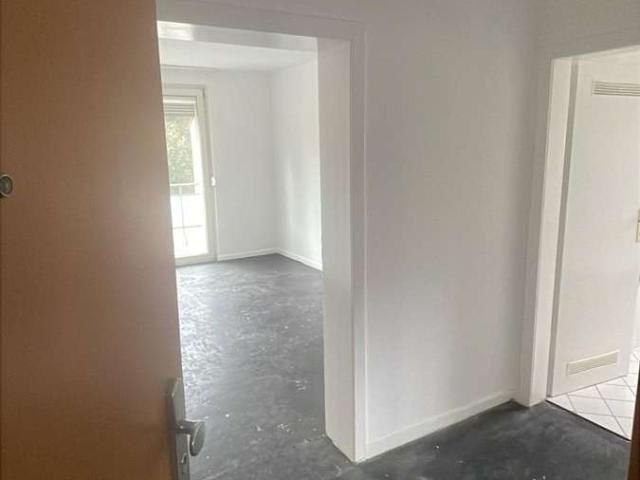 Helle 2 Zimmer Wohnung im ersten Obergeschoss zu vermieten