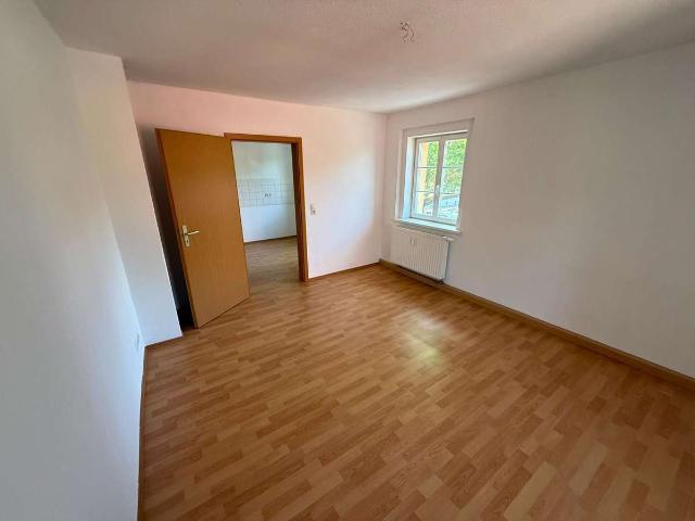 Helle 2 Zimmer Wohnung im 1. Obergeschoss in Bitterfeld Wolfen