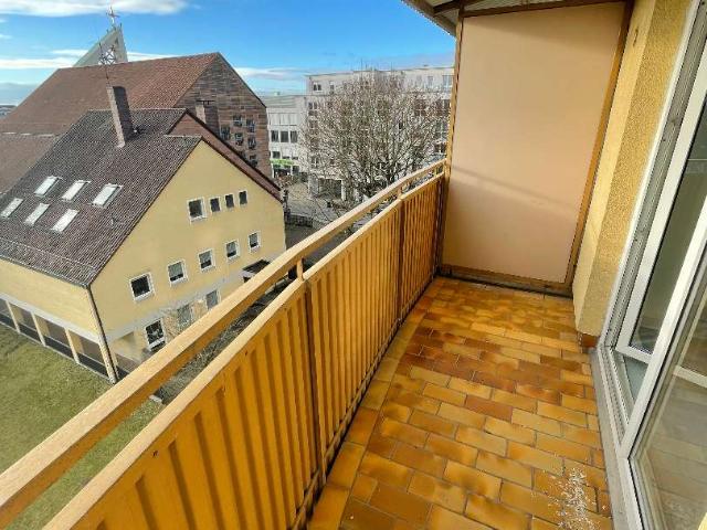 Helle 2 Zimmer Wohnung im 4.OG im beliebten Wöhrd