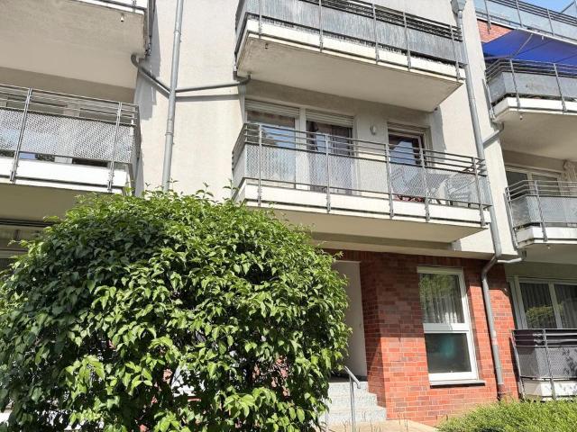 Helle 2 Zimmer Wohnung in Grafenberg mit Balkon und TG von Privat