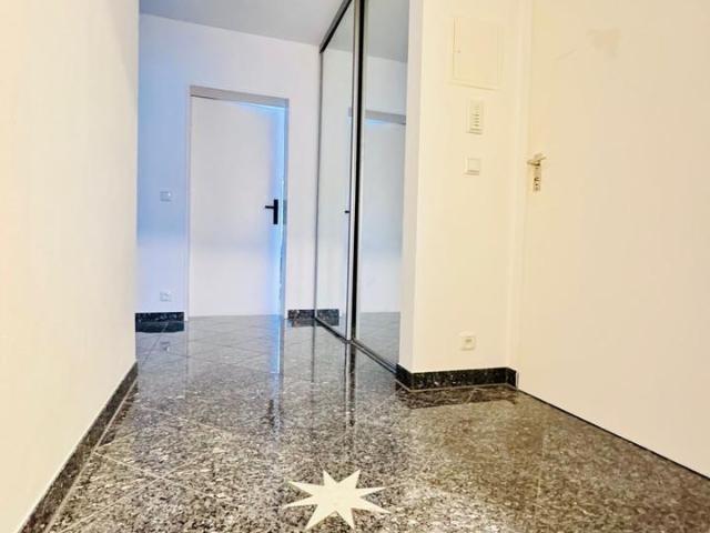 Helle 2 Zimmer Wohnung in Solln zum 01.12.2026