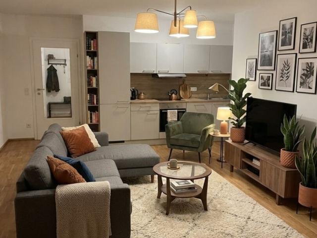 Helle 2 Zimmer Wohnung in 1100 Wien, 61,5M², 3. Etage, Miete €978,73
