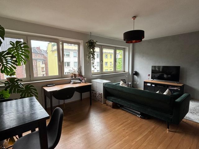 Helle 2 Zimmer Wohnung zur Zwischenmiete in Flingern, Dusseldorf Amsterdam Apartments for Rent