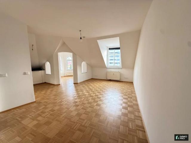 Helle 2 Zimmer Wohnung