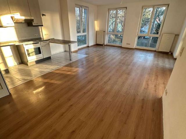Helle 2 Zimmer Wohnung 63 m² in ruhiger Lage in Stahnsdorf